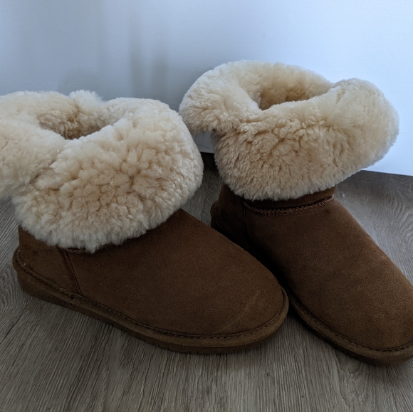 Bearpaw Boots - Picture 6 of 9